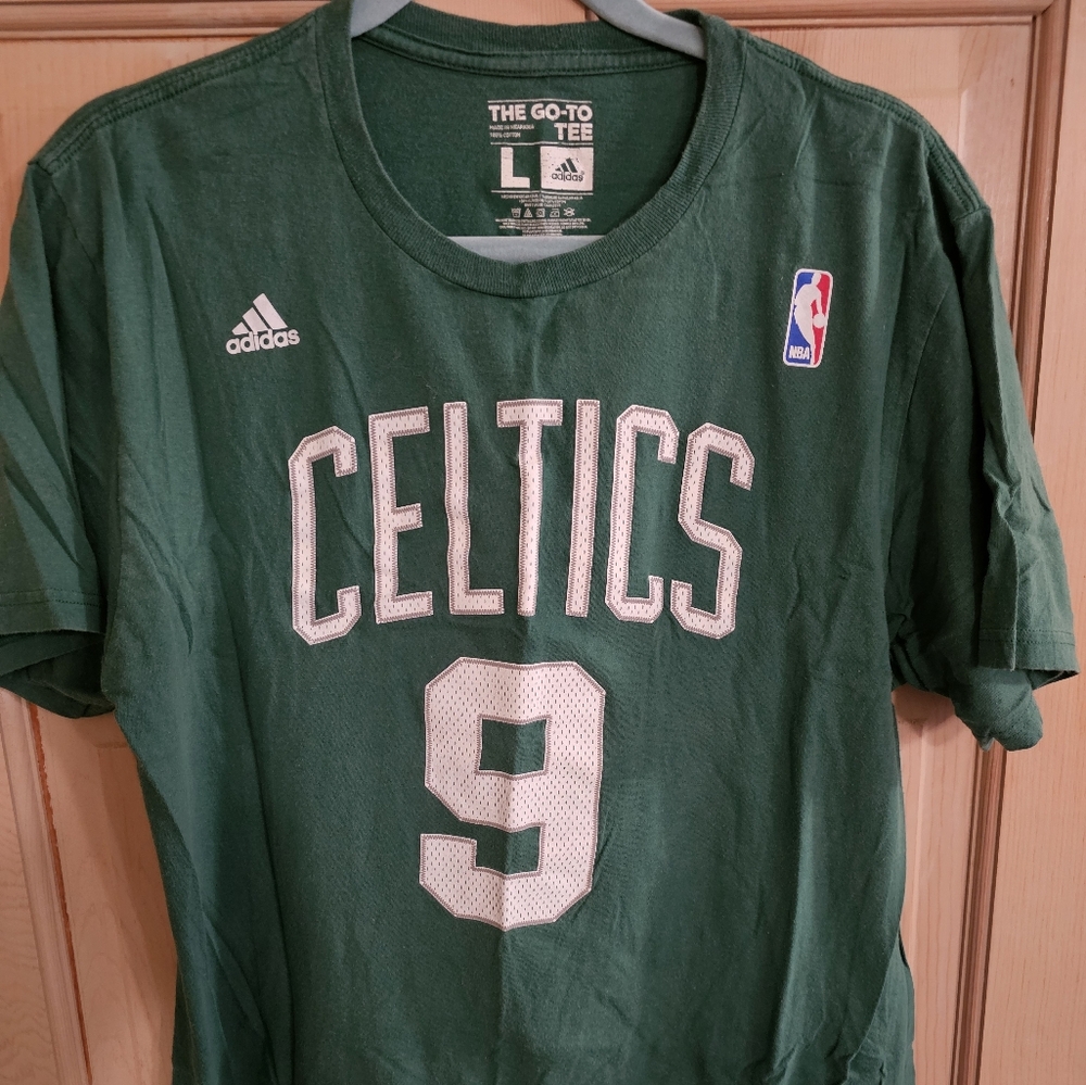 Vintage mens size L Celtics t-shirt